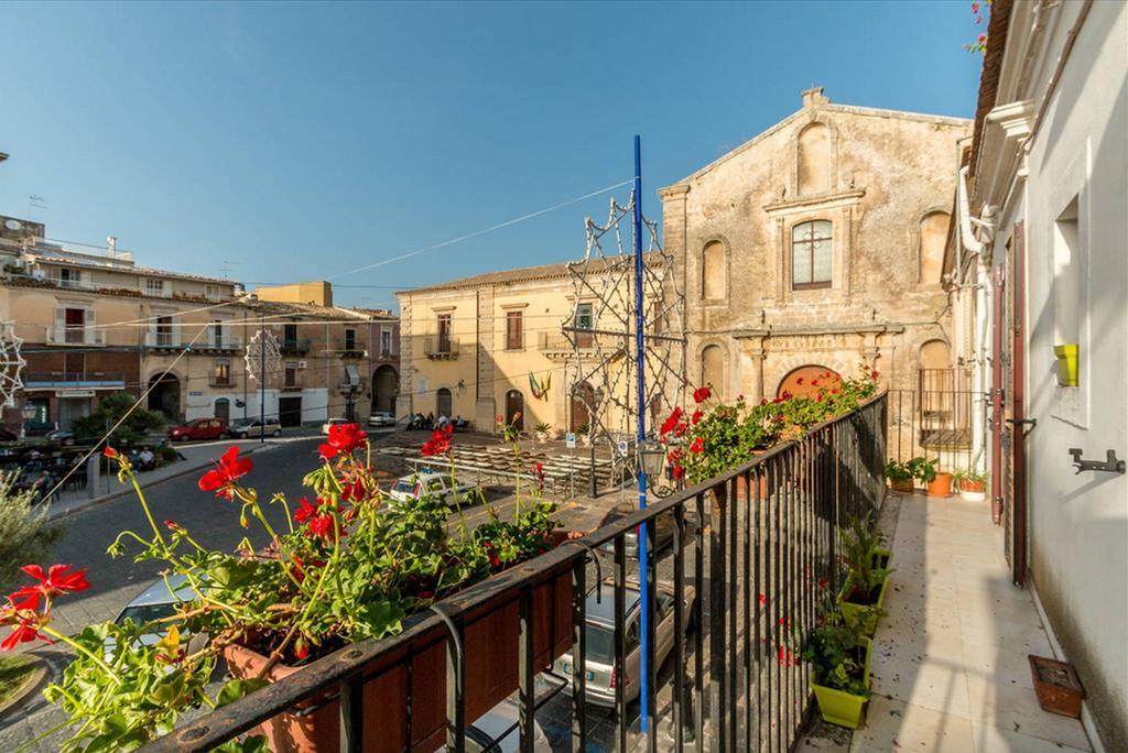 Experience Il Paesino Hotell Licodia Eubea Eksteriør bilde